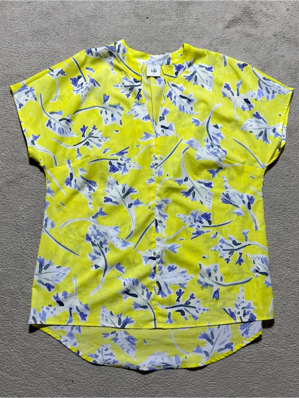 Cabi Top Womens Small Stevie Sunny Days Floral Short Sleeve Tunic Pullover Shirt